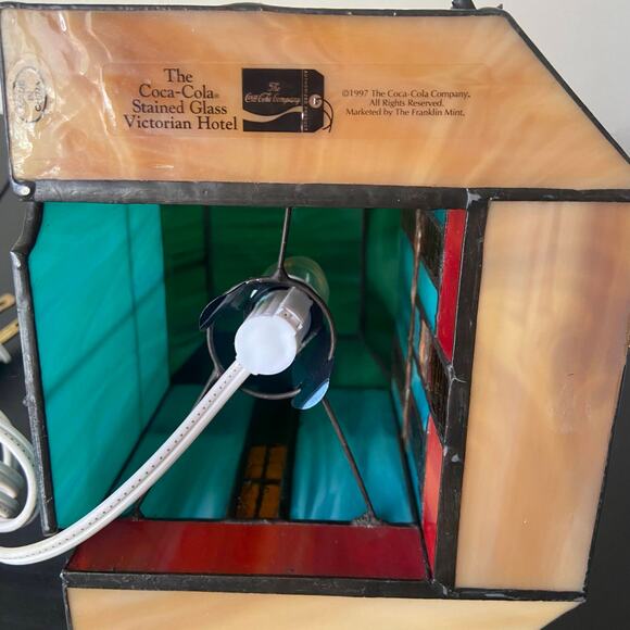 Franklin Mint Coca Cola Holiday Victorian Hotel Glass House - Picture 7 of 7